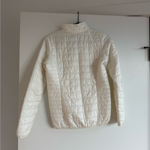 Patagonia Women's White Quarter Zip Quilted Jacket - Picture 2 of 2